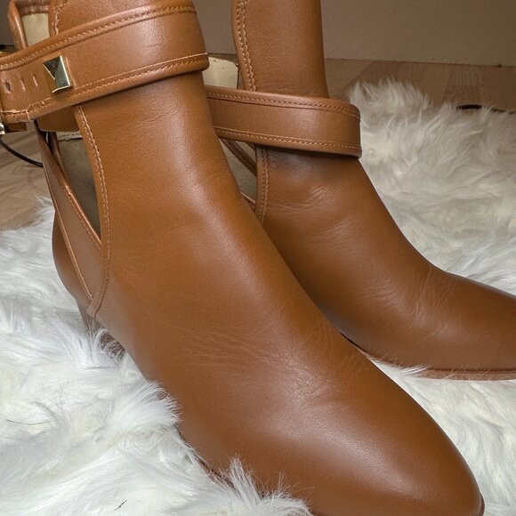 MICHAEL KORS ✨ NEW ✨ BRITTON BOOTIE Size 9.5 - Picture 2 of 7
